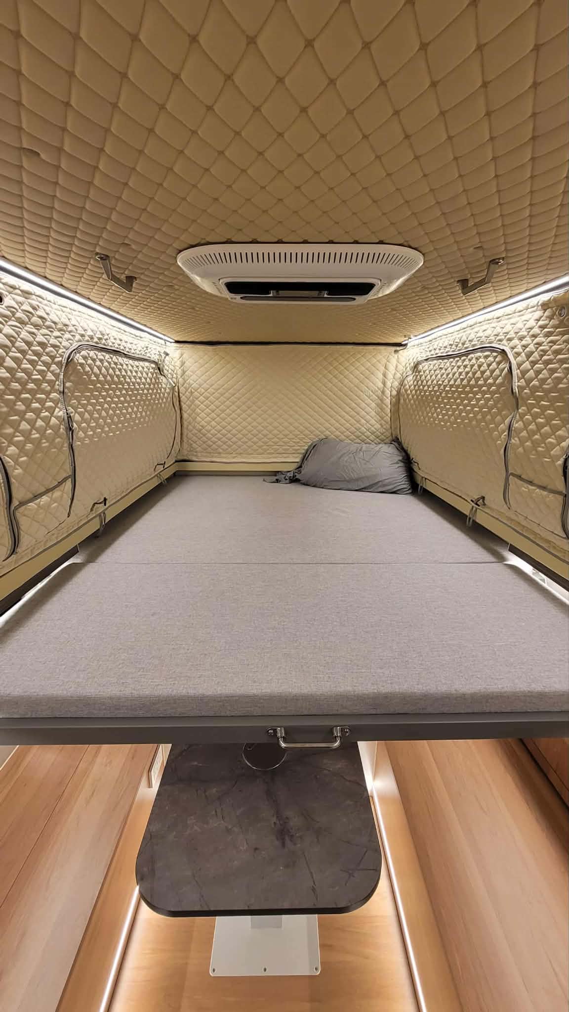 East / West Seating W / Slideout Storage